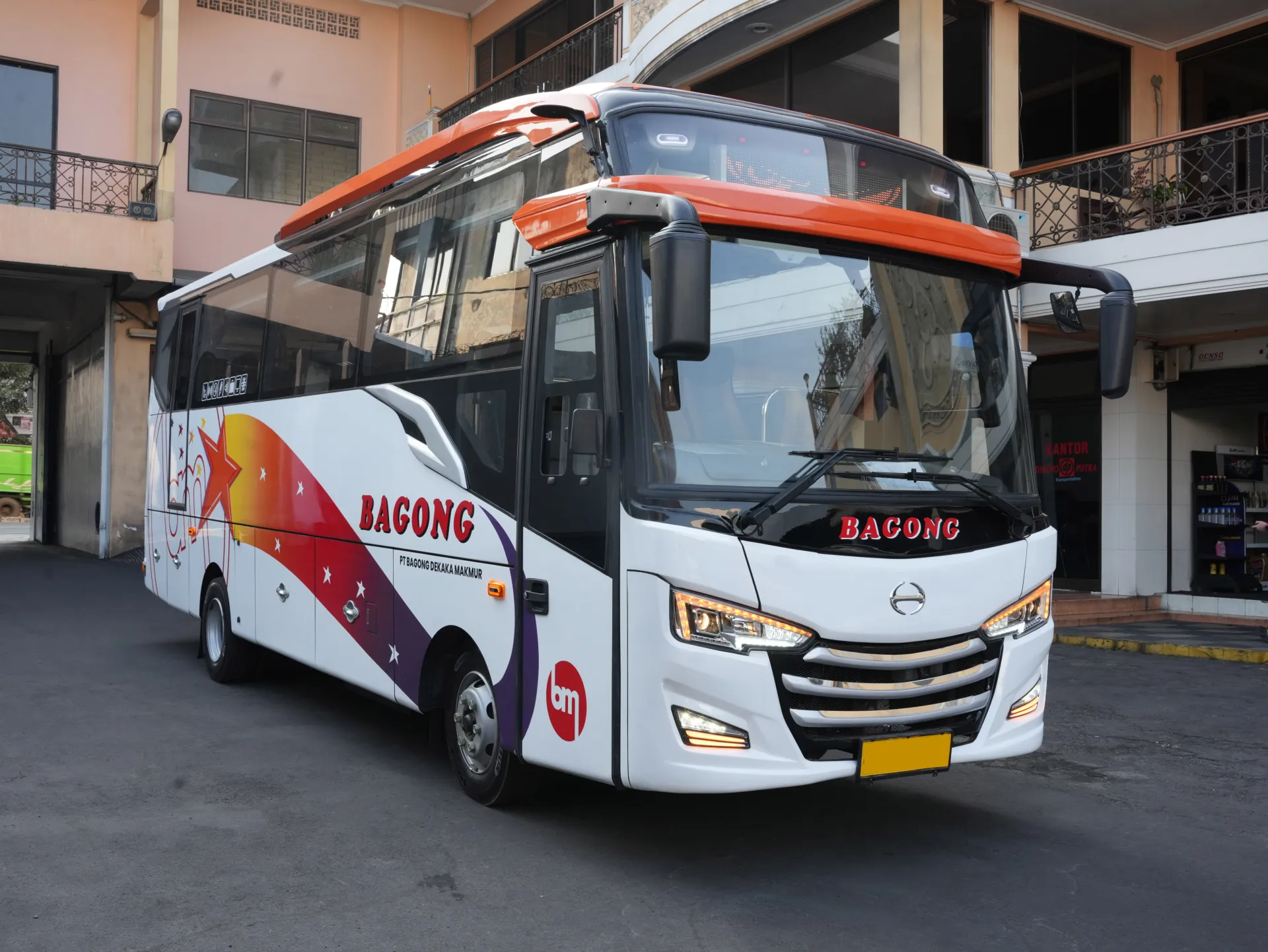 Medium Bus 4x2 Long Chassis