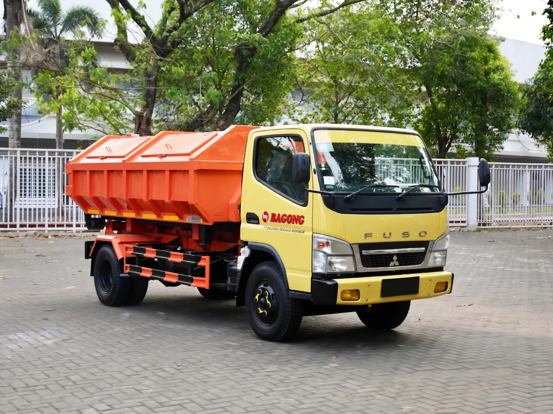 Waste Collection Truck 4x2